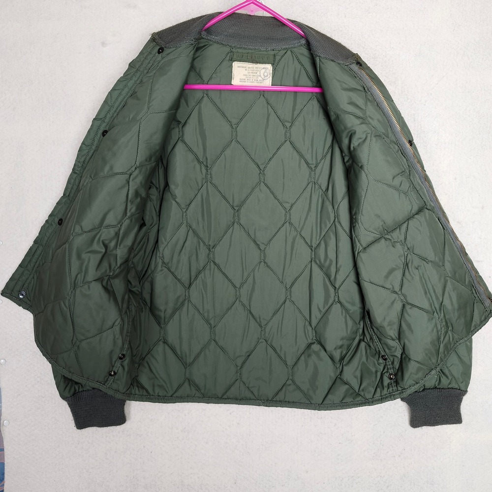 USAF 1972 Flyers CWU-9/P Quilted Liner Jacket US Air Force Size Medium - Picture 5 of 7